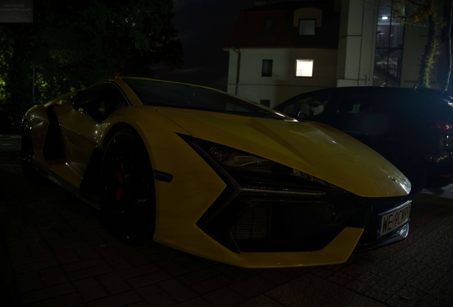 Lamborghini Revuelto