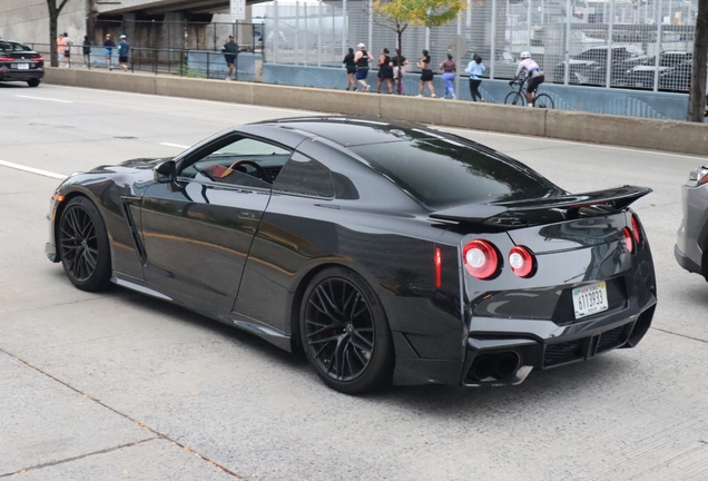 Nissan GT-R R35 2024