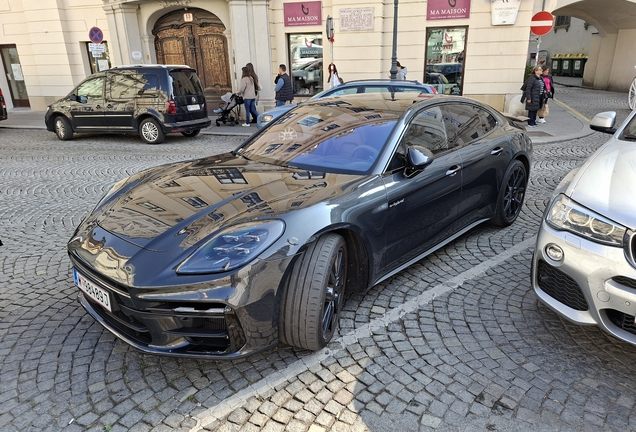 Porsche 972 Panamera Turbo E-Hybrid