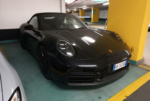 Porsche 992 Carrera 4S Cabriolet MkII