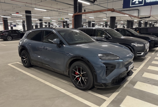 Porsche Cayenne Turbo Electric