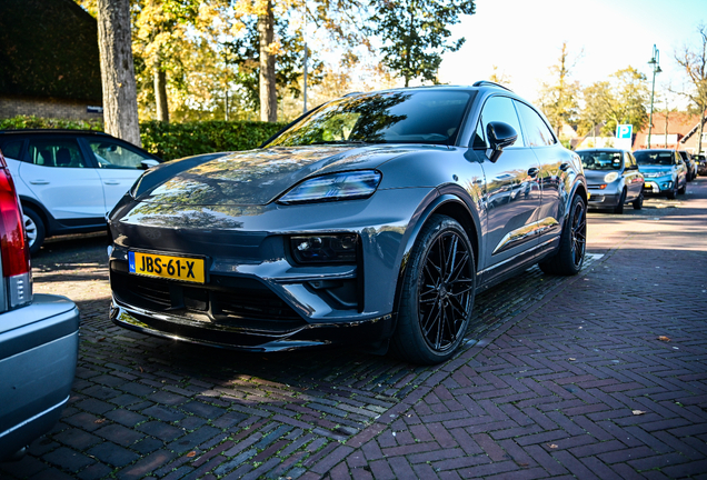 Porsche Macan EV Turbo