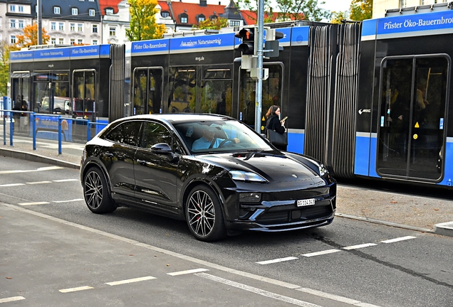Porsche Macan EV Turbo