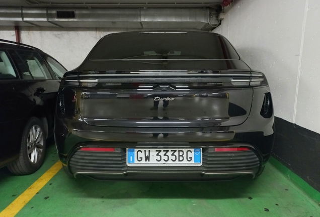 Porsche Macan EV Turbo