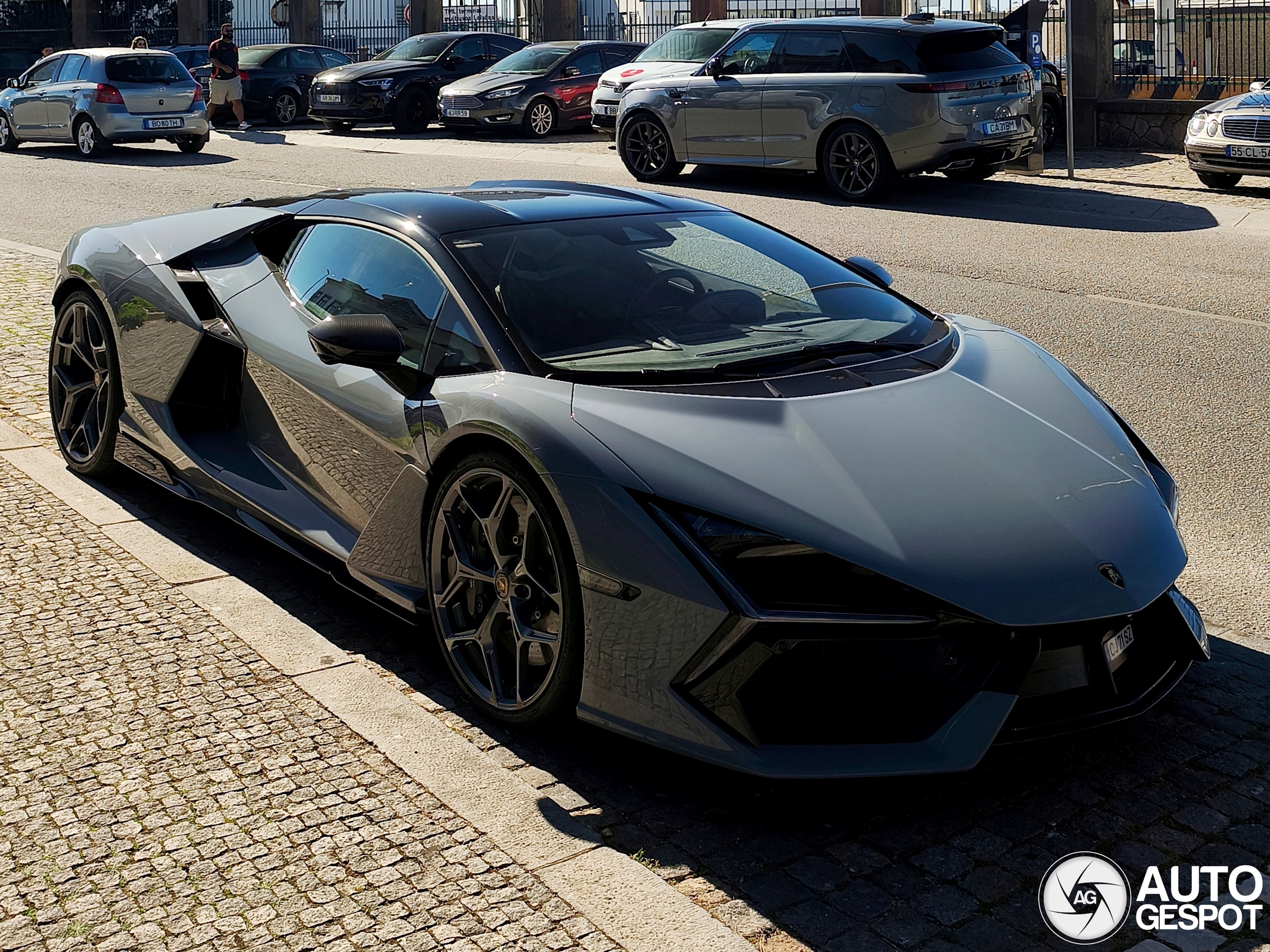 Lamborghini Revuelto