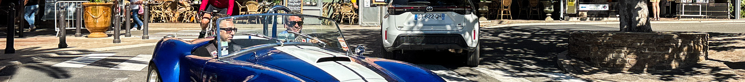 AC Cobra 427
