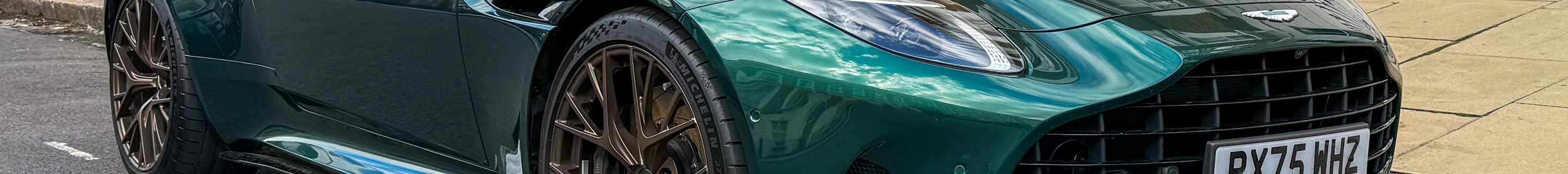 Aston Martin DB12