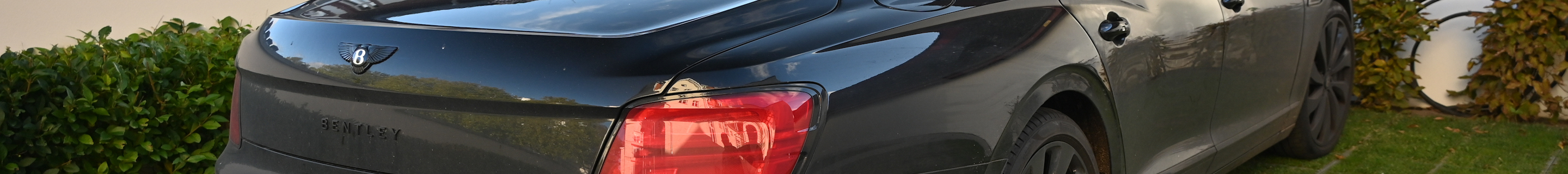 Bentley Flying Spur 2025