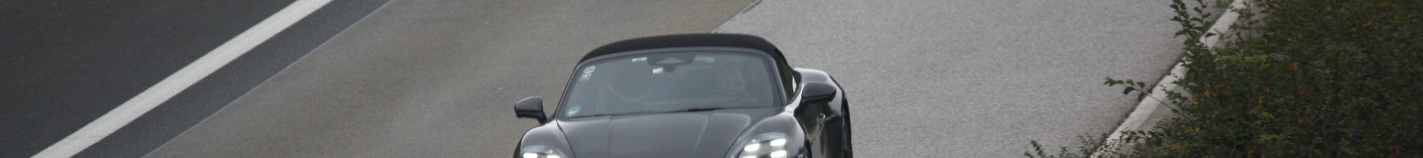 Porsche 718 Boxster EV
