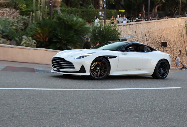 Aston Martin DB12