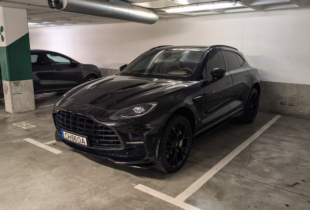 Aston Martin DBX707