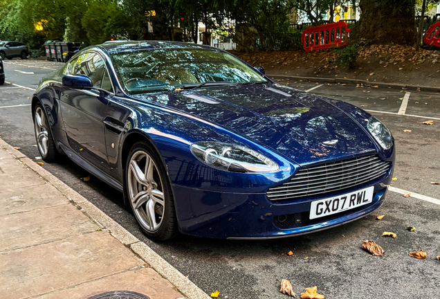 Aston Martin V8 Vantage