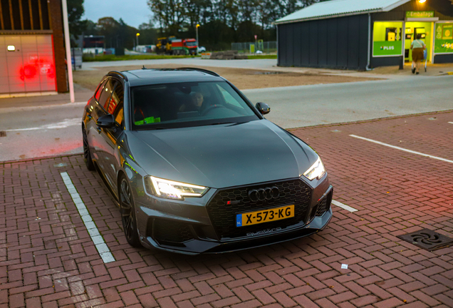 Audi RS4 Avant B9