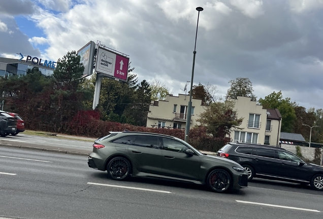 Audi RS5 Avant B10