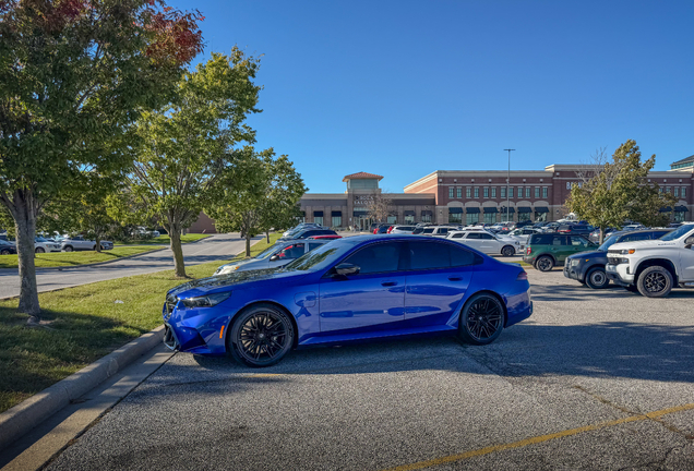 BMW M5 G90