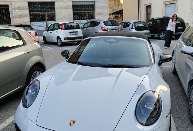 Porsche 992 Carrera 4 GTS Cabriolet MkII