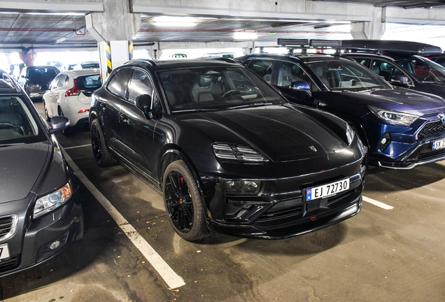 Porsche Macan EV Turbo