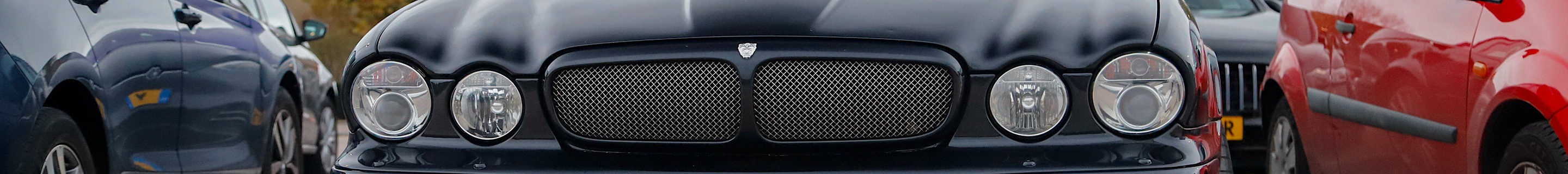 Jaguar XJR