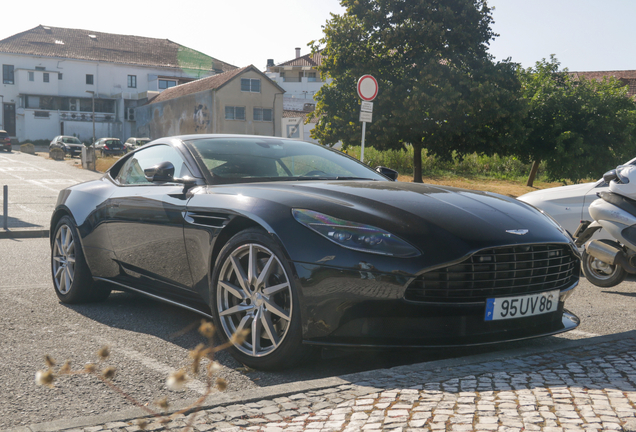 Aston Martin DB11 V8