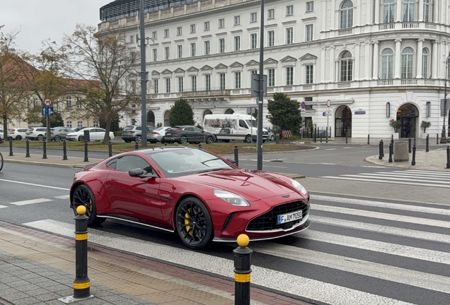 Aston Martin DBX707