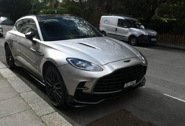Aston Martin DBX707