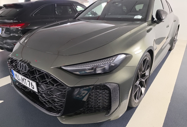 Audi RS5 Avant B10