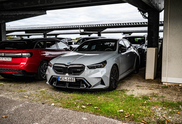 BMW M5 G90