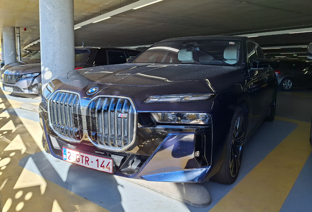 BMW M760e xDrive