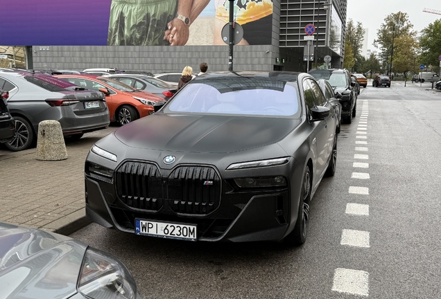 BMW M760e xDrive