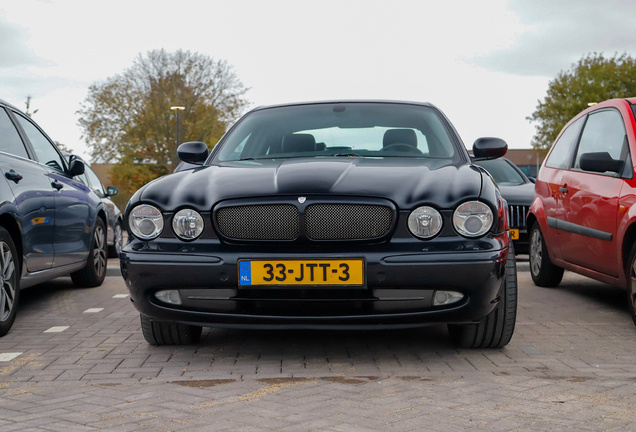 Jaguar XJR