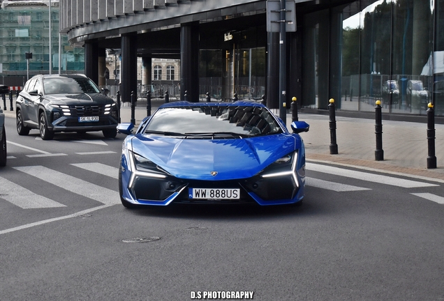 Lamborghini Revuelto