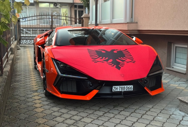 Lamborghini Revuelto