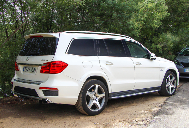 Mercedes-Benz GL 63 AMG X166
