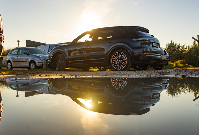 Porsche Cayenne Turbo S E-Hybrid