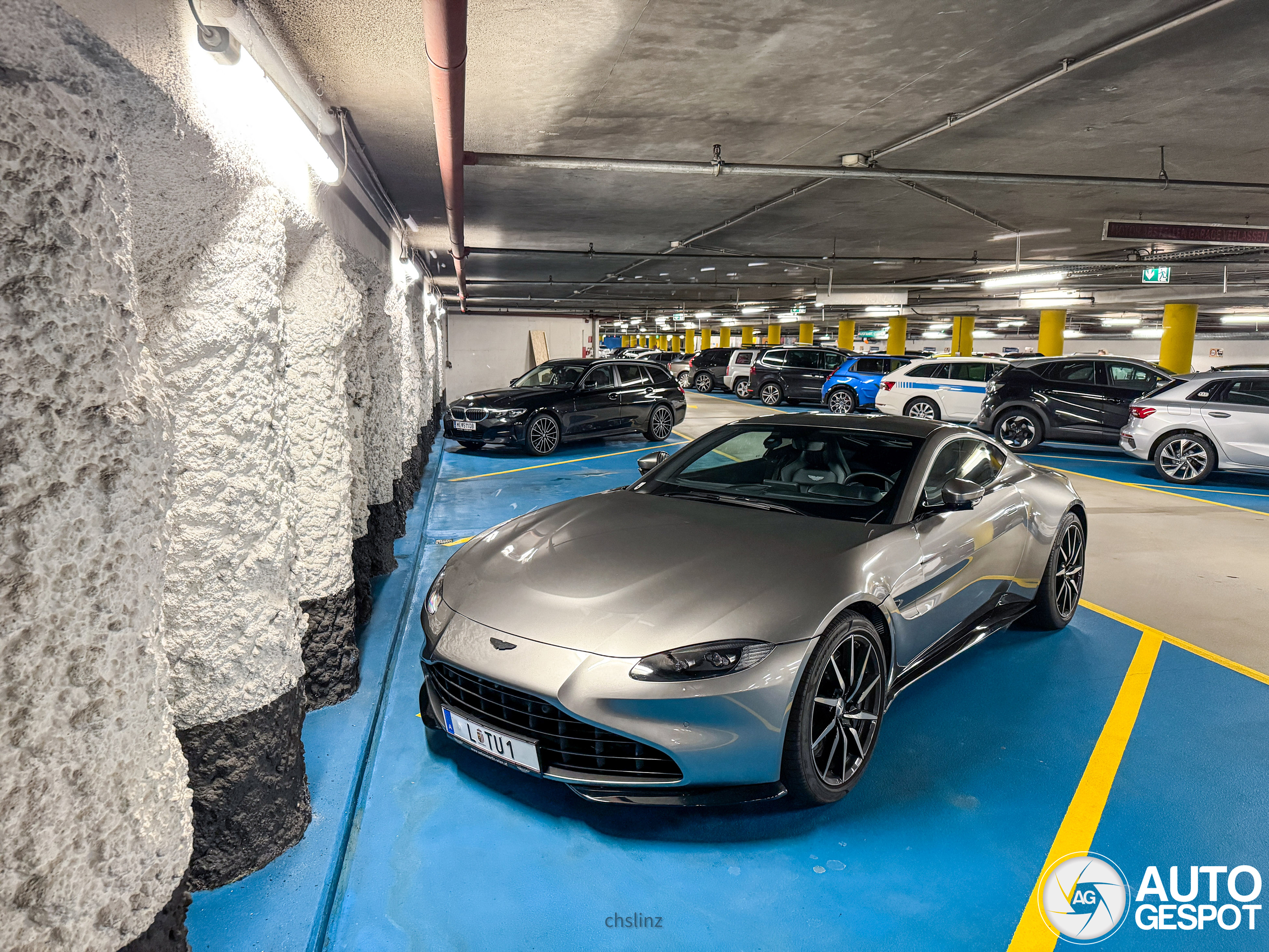 Aston Martin V8 Vantage 2018