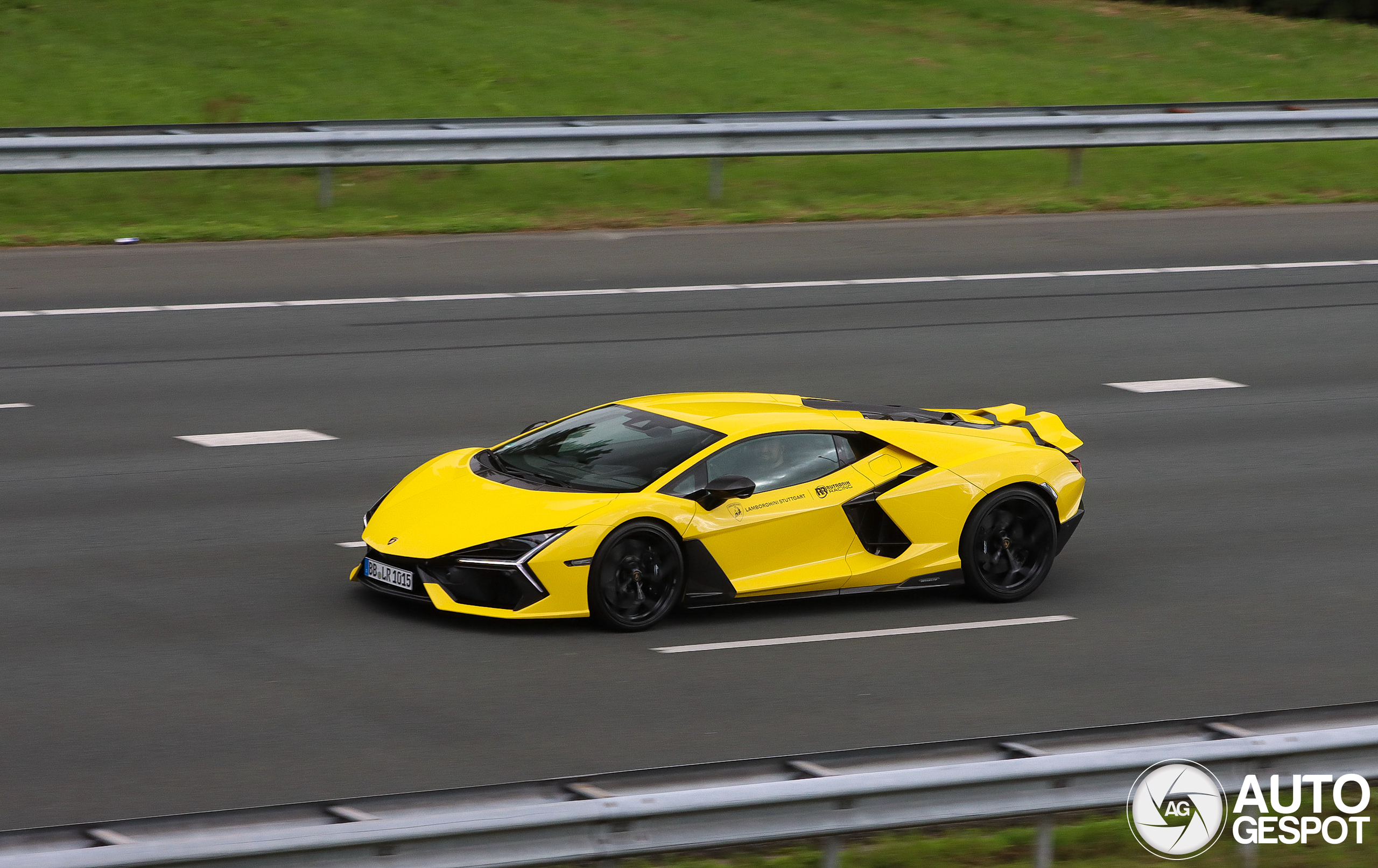 Lamborghini Revuelto