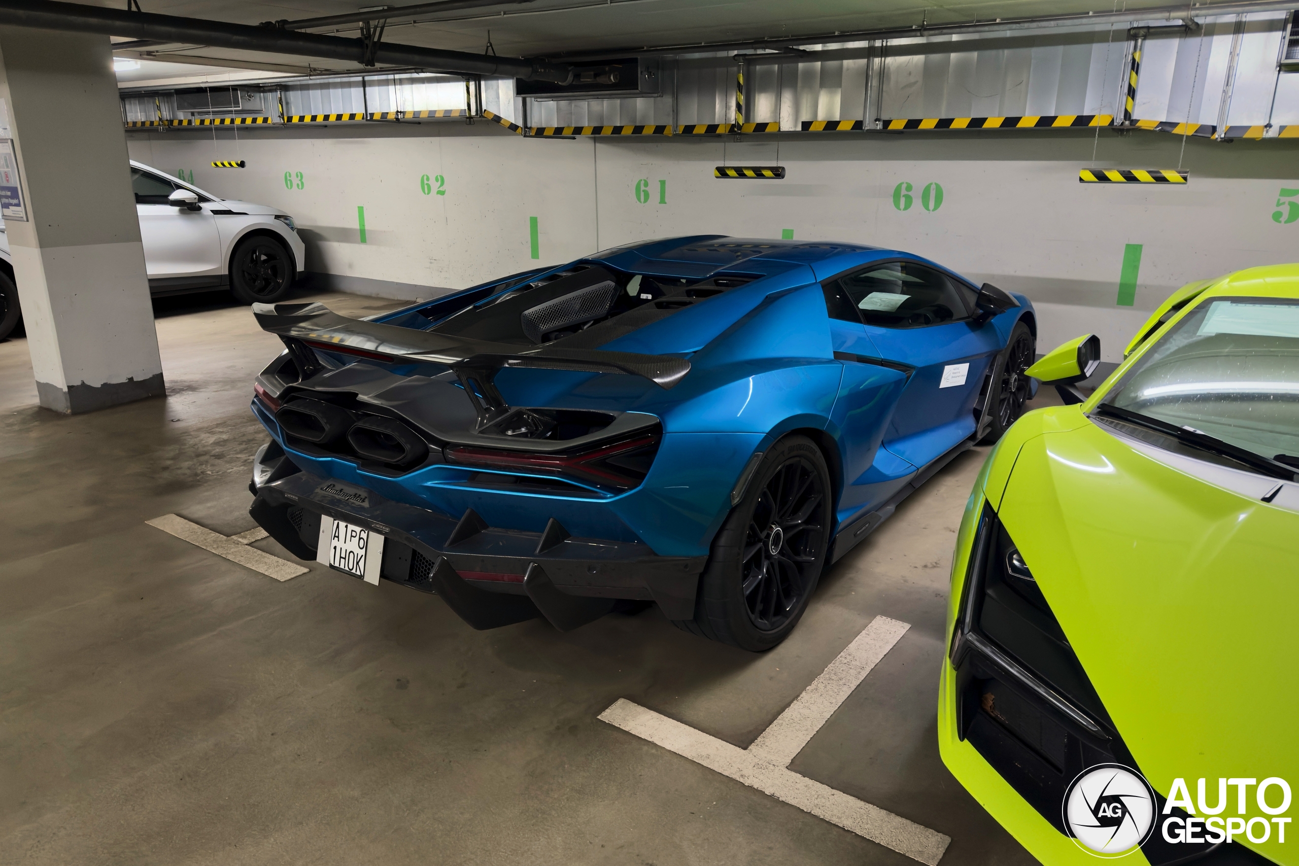 Lamborghini Revuelto SV
