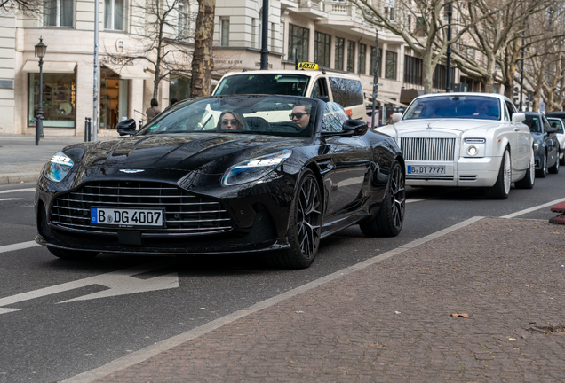 Aston Martin DB12 Volante