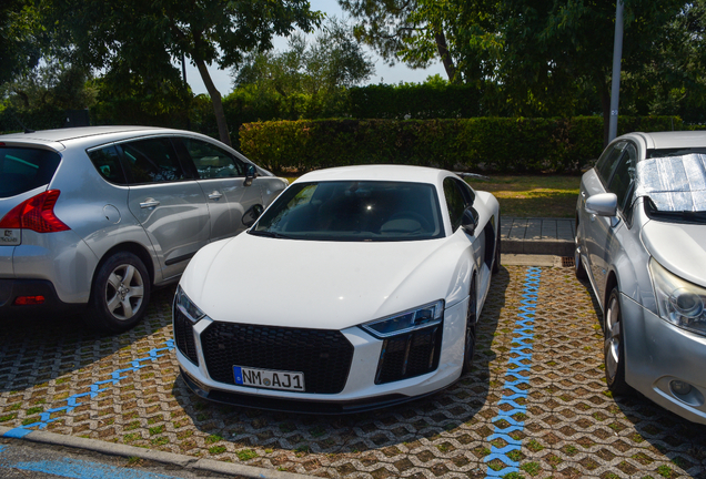 Audi R8 V10 Plus 2015