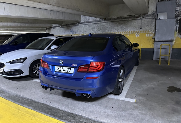 BMW M5 F10 2011