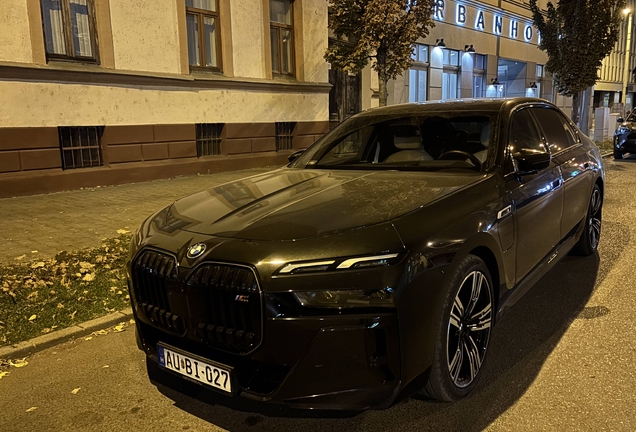BMW M760e xDrive