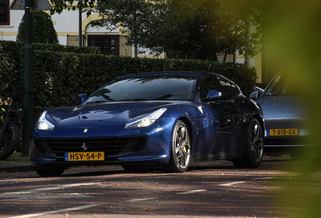 Ferrari GTC4Lusso T