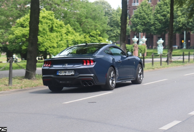 Ford Mustang Dark Horse 2024