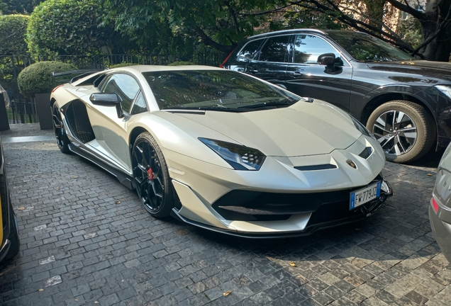 Lamborghini Aventador LP770-4 SVJ