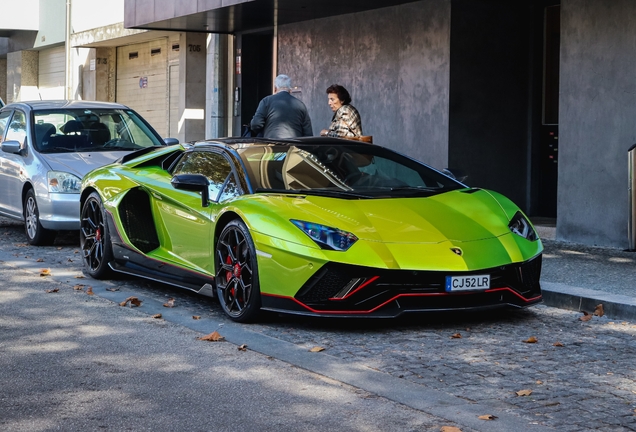 Lamborghini Aventador LP780-4 Ultimae Roadster