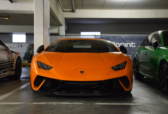 Lamborghini Huracán LP640-4 Performante