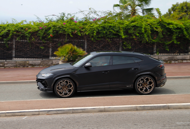 Lamborghini Urus Performante