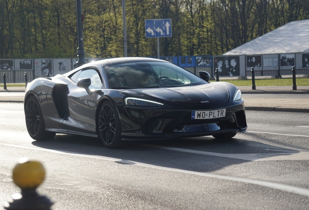 McLaren GT