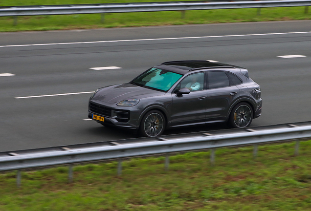Porsche 9YA Cayenne Turbo E-Hybrid