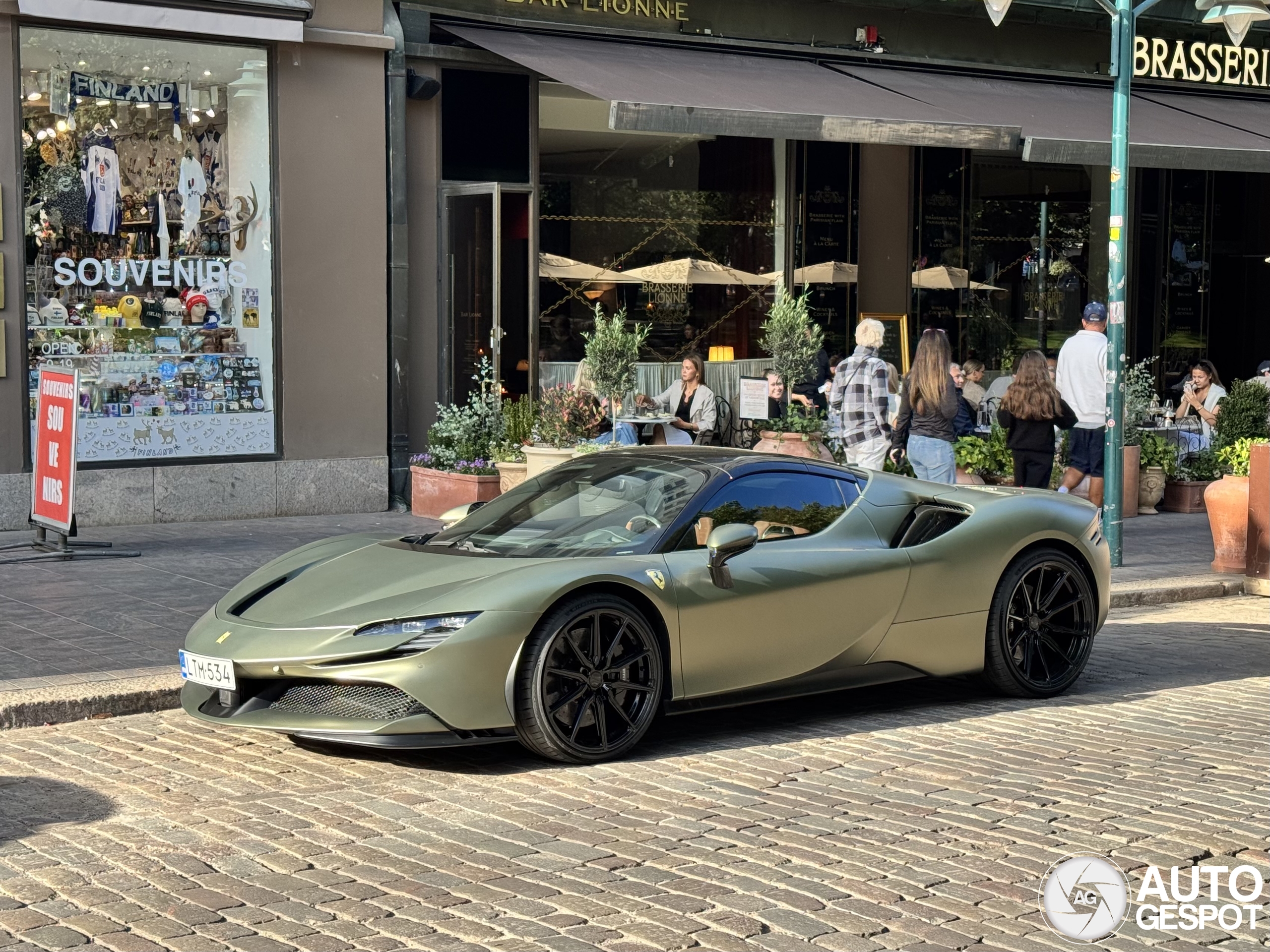 Ferrari SF90 Spider